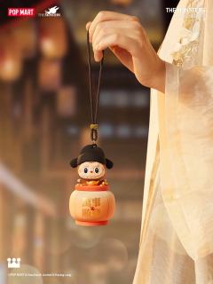 新品|看LABUBU如何玩转古代夜市!
LABUBU国风首